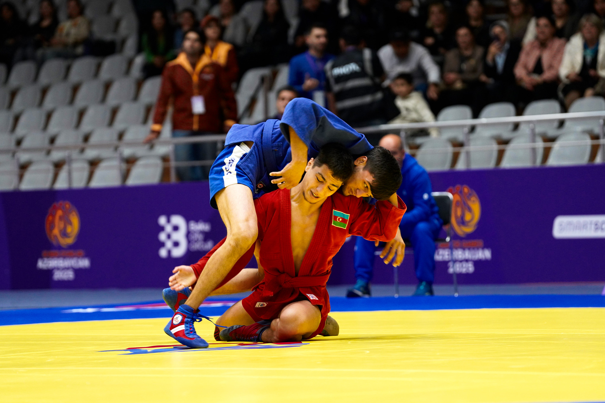 İki azərbaycanlı samboçu III MDB Oyunlarının qızıl medalını qazanıblar
