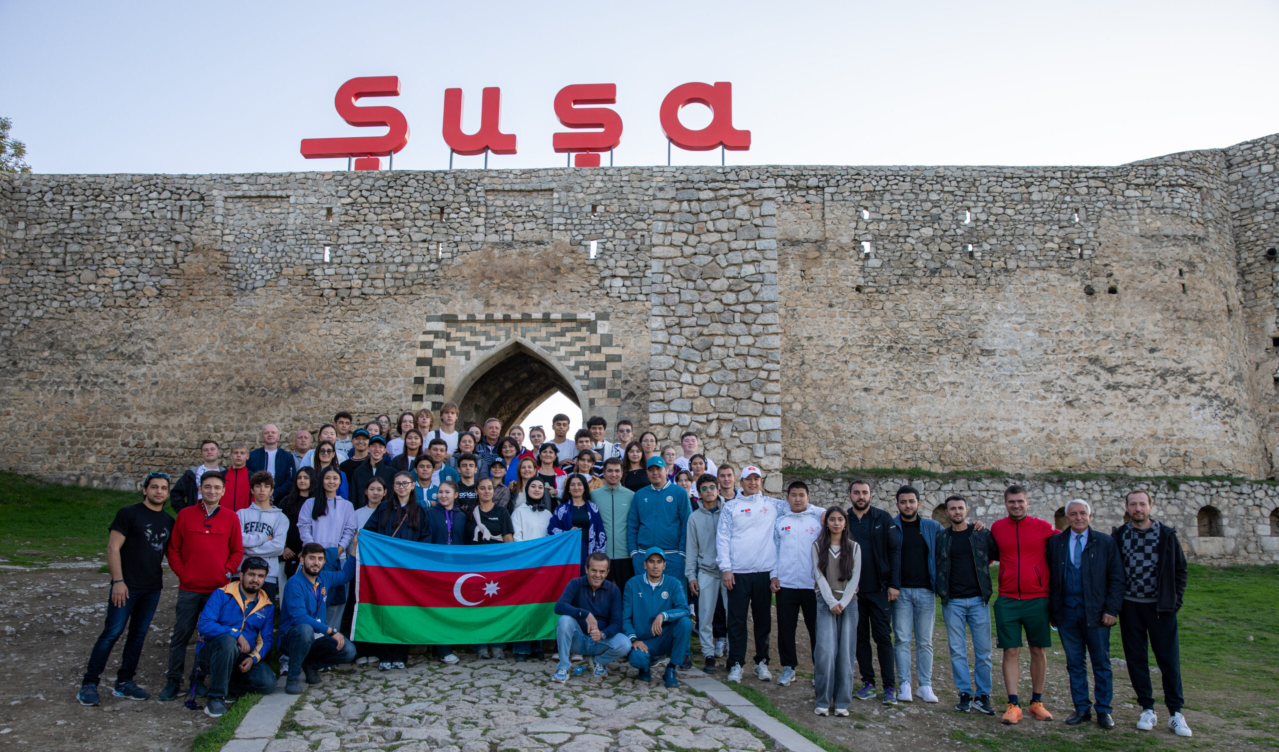 III MDB Oyunlarının iştirakçıları Şuşanın mədəni irsi ilə tanış olublar